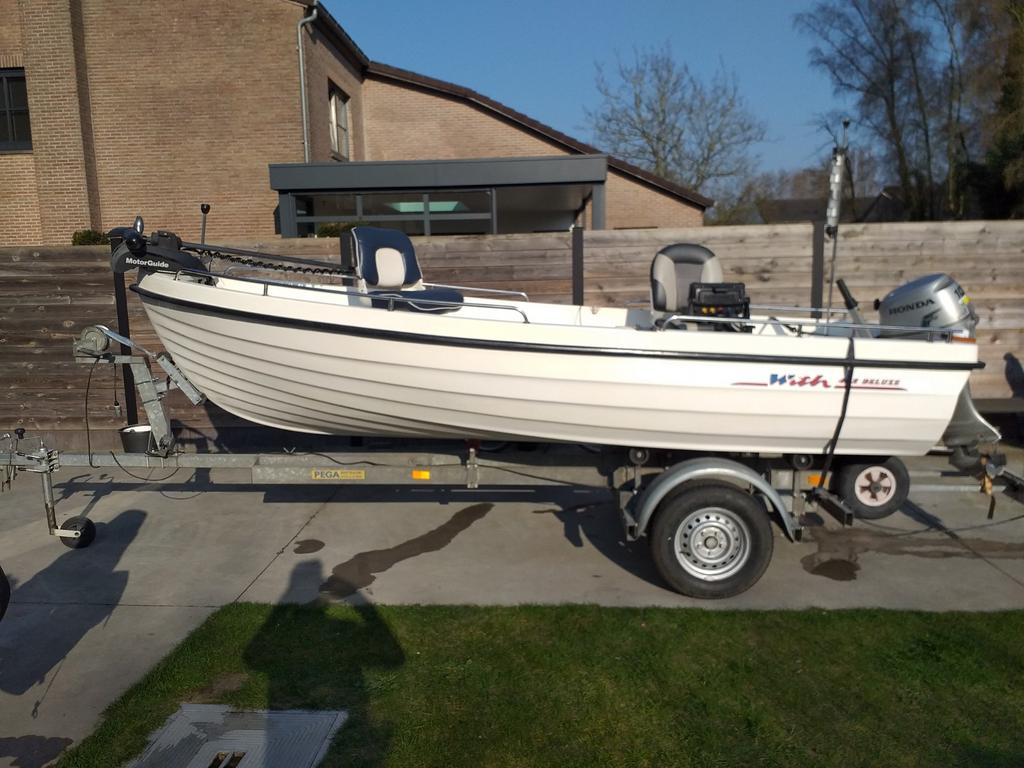Kmv With 442 deluxe, Watersport en Boten, Vis- en Consoleboten, Ophalen, Tot 10 pk, Zo goed als nieuw, 3 tot 6 meter