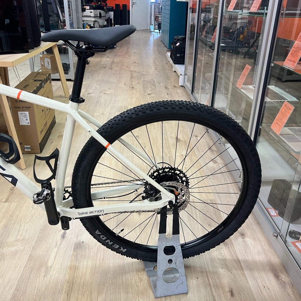Orbea Onna 29 40 2026 Mountainbike White | NIEUWSTAAT!, Flex Ltd., Zo goed als nieuw, https://flex.com/contact-us, Nobelstraat 10, 5807 GA Oostrum LB, Limburg, Nederland