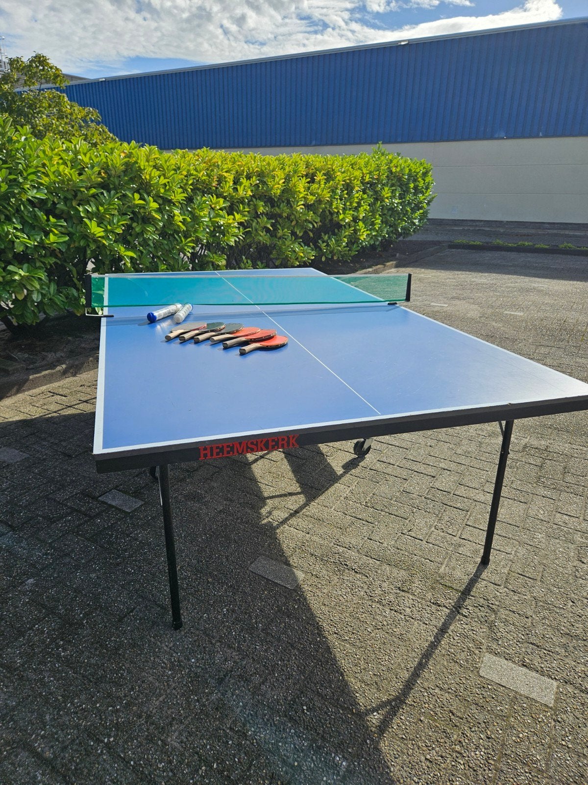 Heemskerk Tafeltennistafel met batjes en balletjes, Ophalen, Gebruikt, Tafel Outdoor, Verrijdbaar