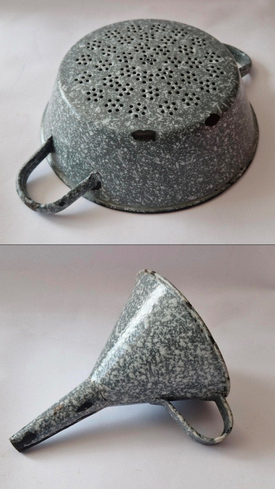 2 mooie grijsgespikkelde geëmailleerde keukenitem, Antiek en Kunst, Verzenden