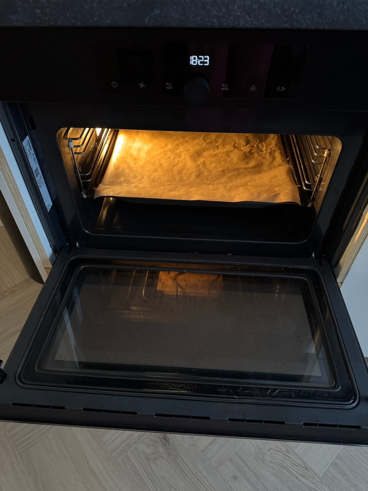 Pelgrim oven met magnetronfunctie 2 jaar oud, Witgoed en Apparatuur, Ovens, Ophalen, Zo goed als nieuw, Magnetronfunctie