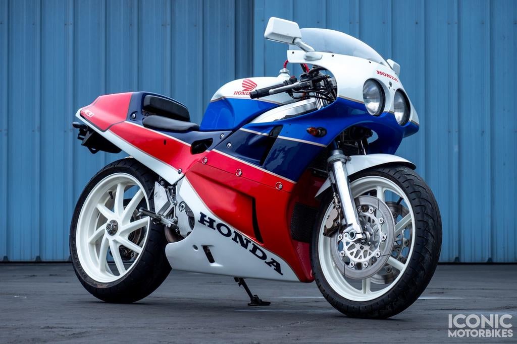 GEZOCHT HONDA RVF 750 RC 45 RC 30 (bj 1994), Motoren, HONDA, Motorrijbewijs A, Bedrijf, Onbekend