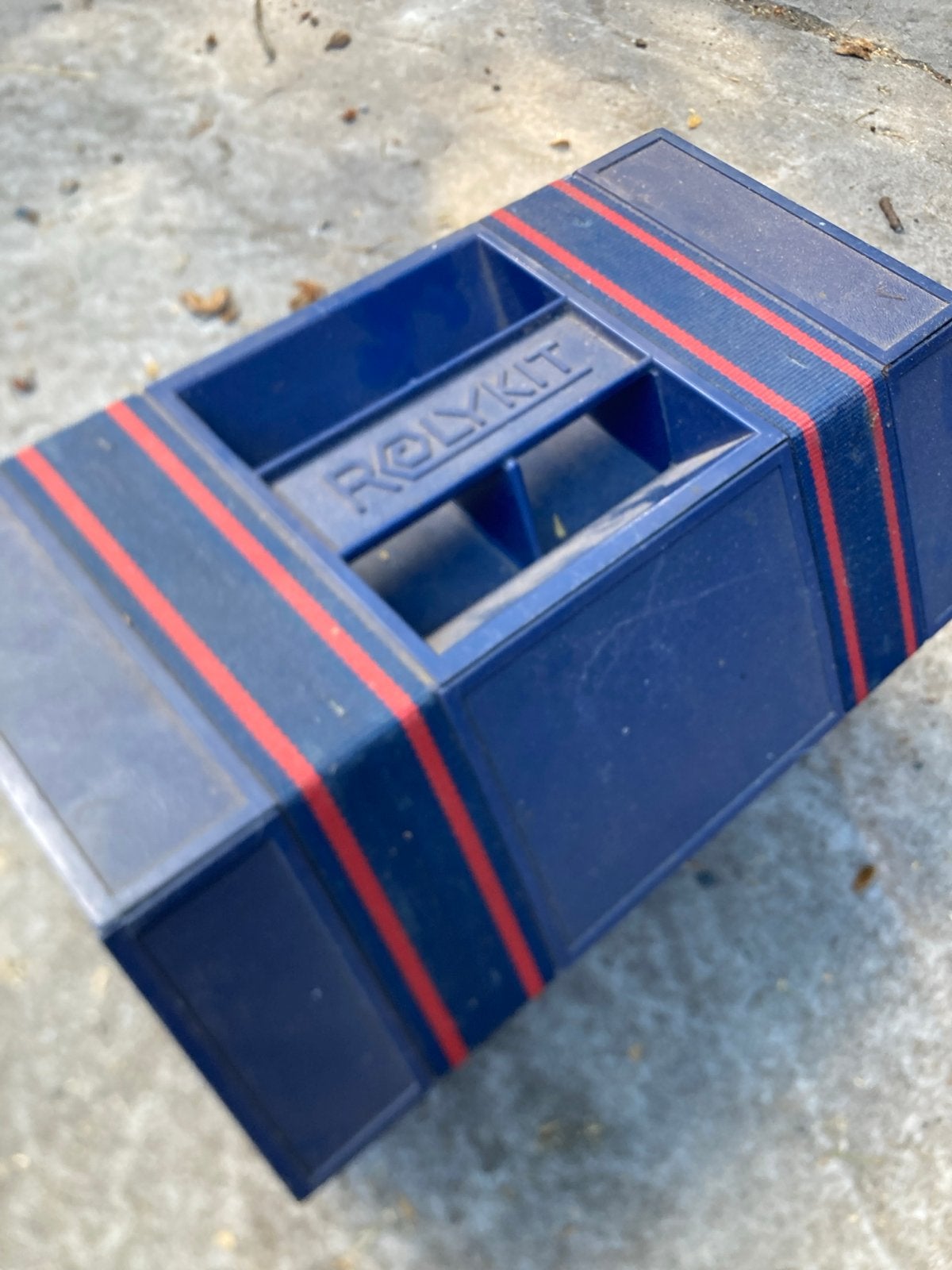 Vintage Rolykit opbergdoos - Blauw met rode strepen, Doe-het-zelf en Verbouw, Gereedschapskisten, Ophalen of Verzenden, Gebruikt