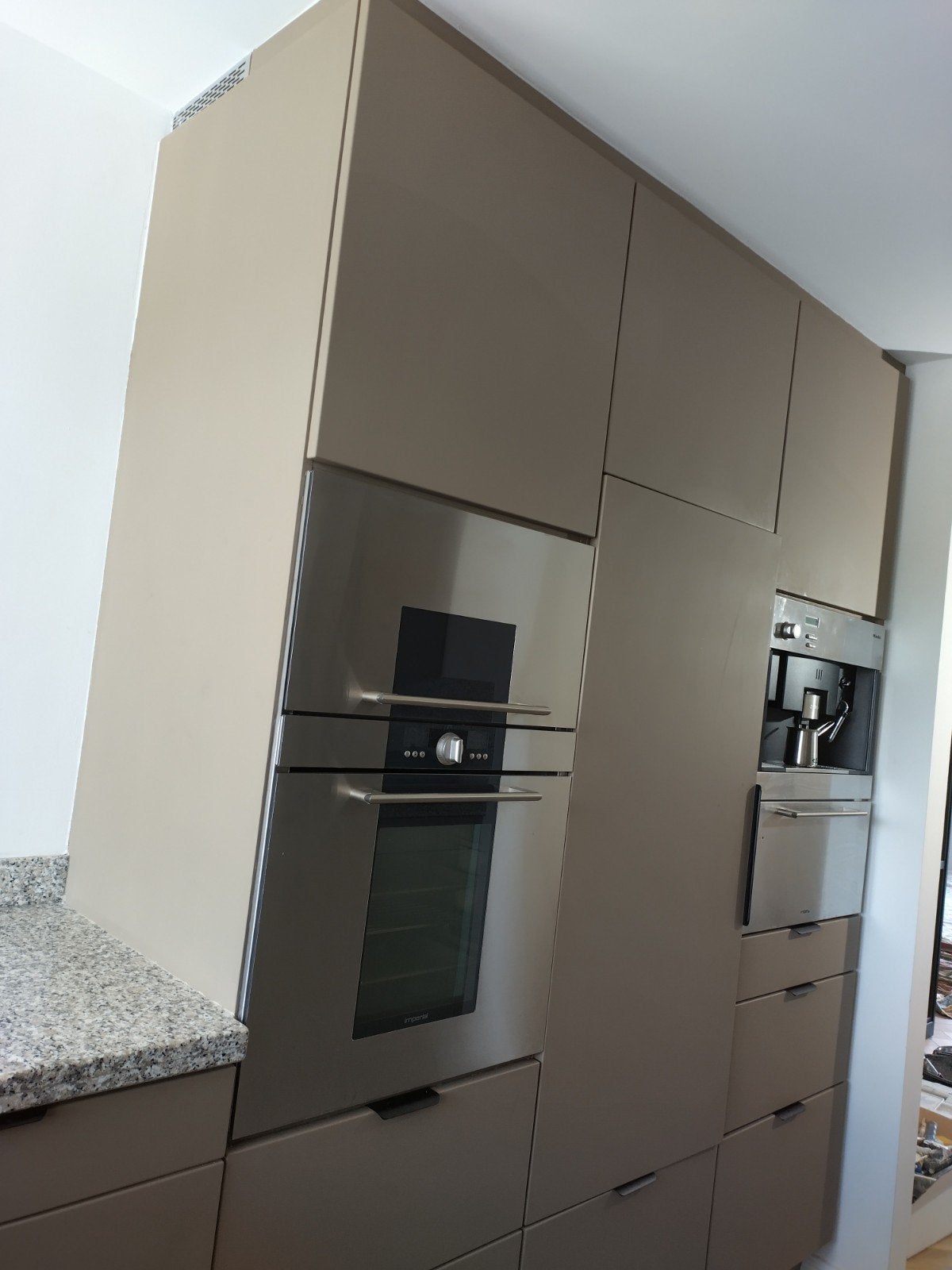 Moderne U-keuken met Miele apparatuur en granieten blad, Gebruikt, U-keuken, Overige kleuren, Graniet of Steen