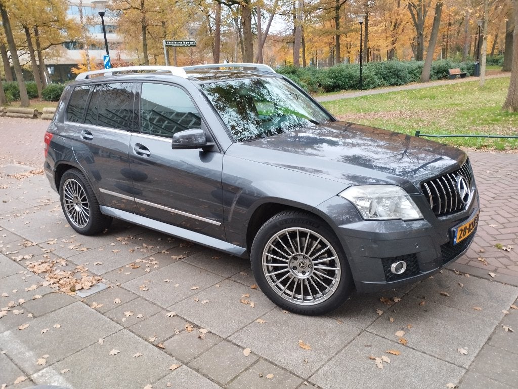 Mercedes-Benz GLK 3.0 Glk280  4MATIC AUT 2009 Grijs, Auto's, Mercedes-Benz, Automaat, Stof, Zwart, 2000 kg