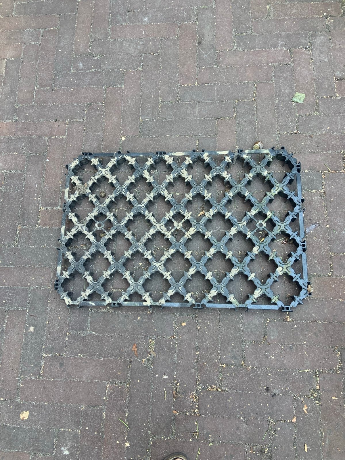 12x Gebruikte grind- grasplaten 40x60 cm (+2 afgezaagd), Ophalen, Gebruikt, Minder dan 10 m², Gras
