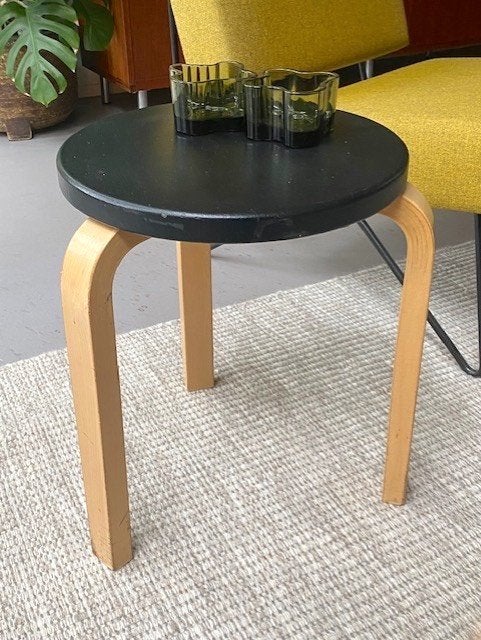Artek kruk E60, Antiek en Kunst, Ophalen, Zwart, Hout, 44 cm