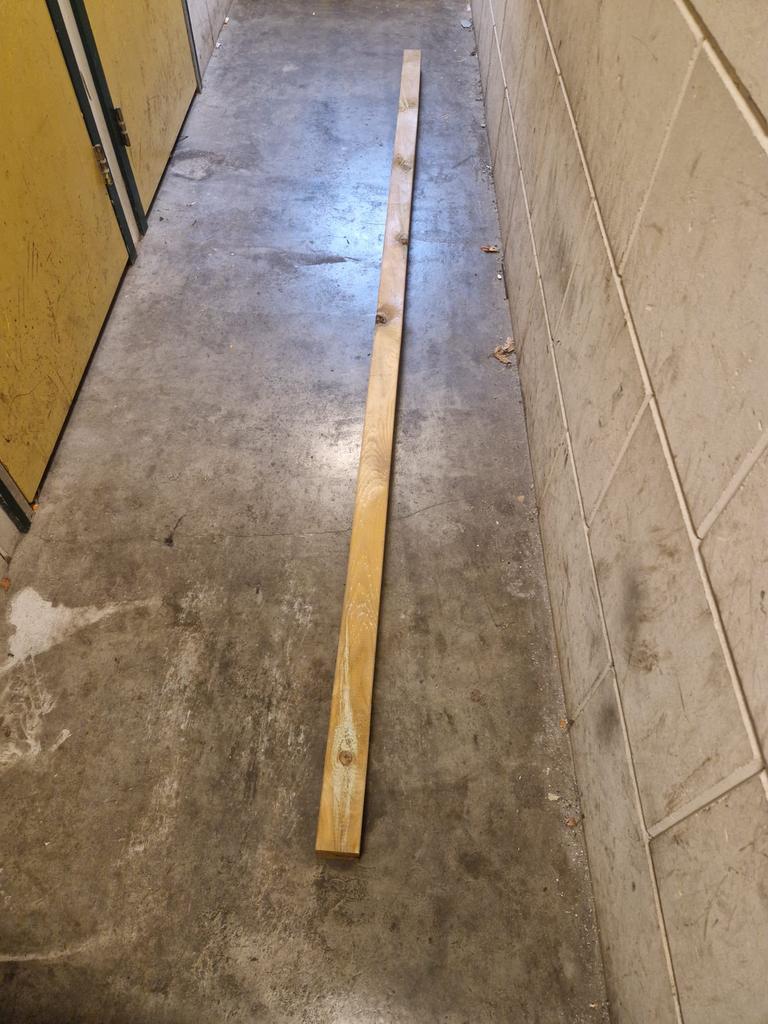 Lange hout balken, Minder dan 25 mm, Ophalen of Verzenden, Zo goed als nieuw, Plank