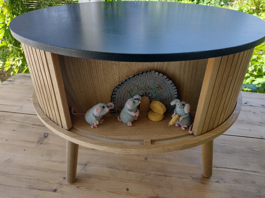 Ronde tafel met opbergruimte, Ophalen, Gebruikt, 100 tot 150 cm, Rond