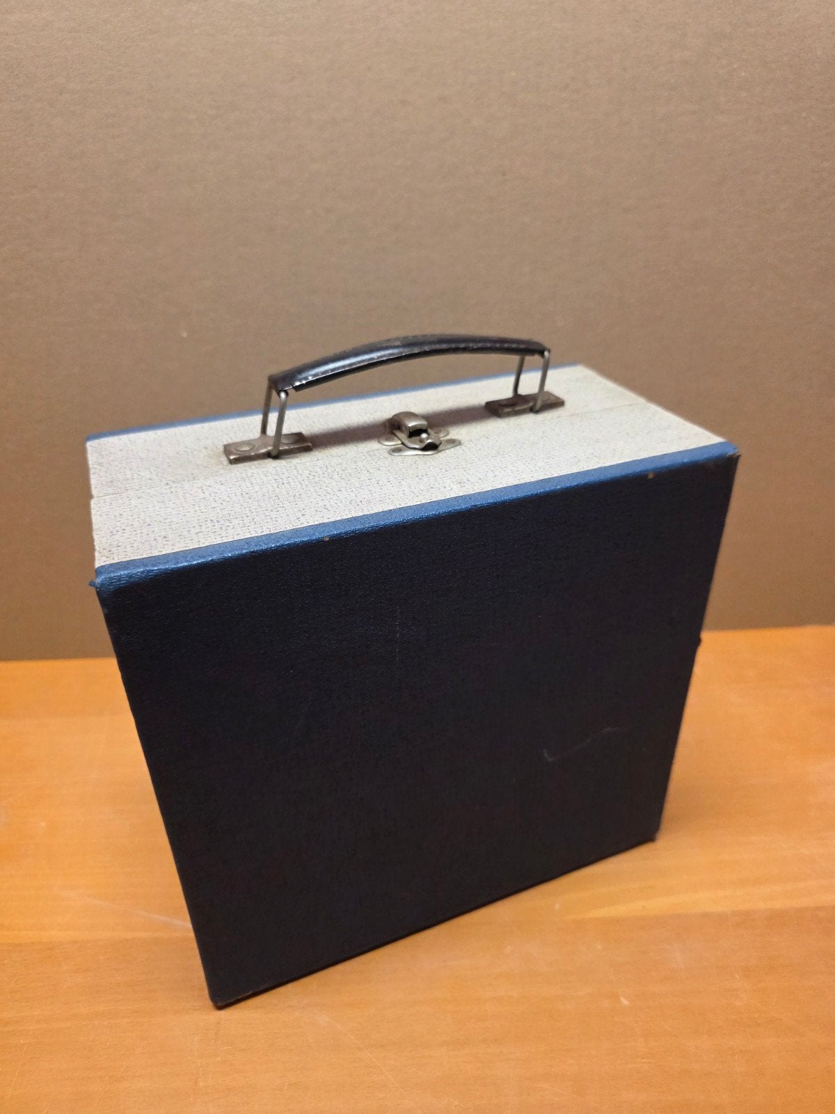 Koffer harmonica voor 7 inch singletjes - Vintage, Ophalen of Verzenden, Gebruikt, 7 inch