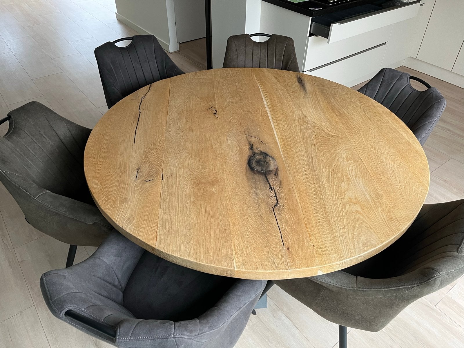 Ronde eikenhouten tafel - 150cm met 6 stoelen, Ophalen, 100 tot 150 cm, 150 tot 200 cm, Zo goed als nieuw