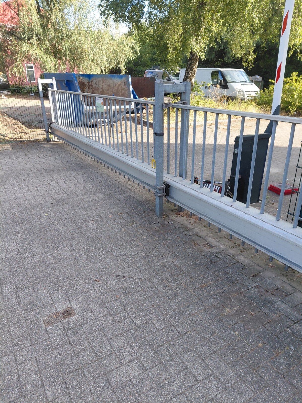 Heras schuifpoort  8m, Ophalen, Met poort, Gebruikt, Spijlenhekwerk