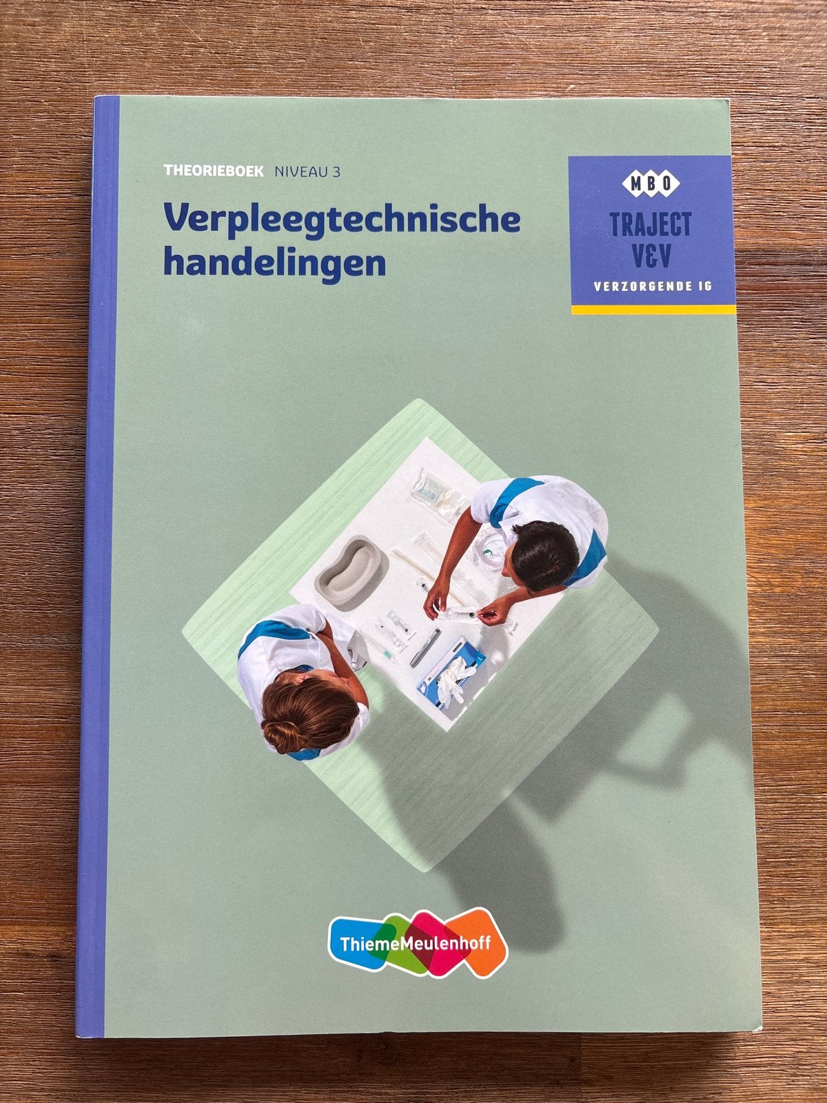 Verpleegtechnische handelingen MBO V&V Verzorgende IG, Ophalen of Verzenden, Zo goed als nieuw, MBO