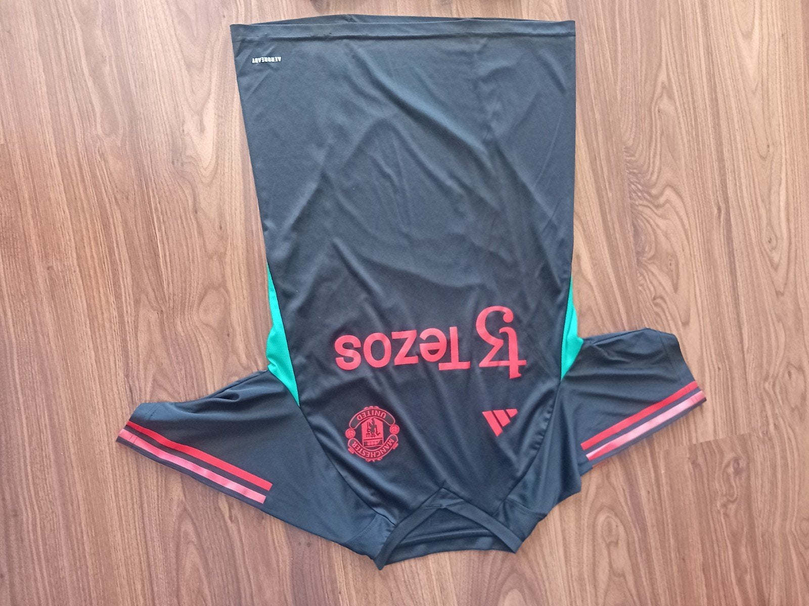 Manchester United tenue - shirt en broekje, Ophalen, Zwart, Overige maten, Zo goed als nieuw