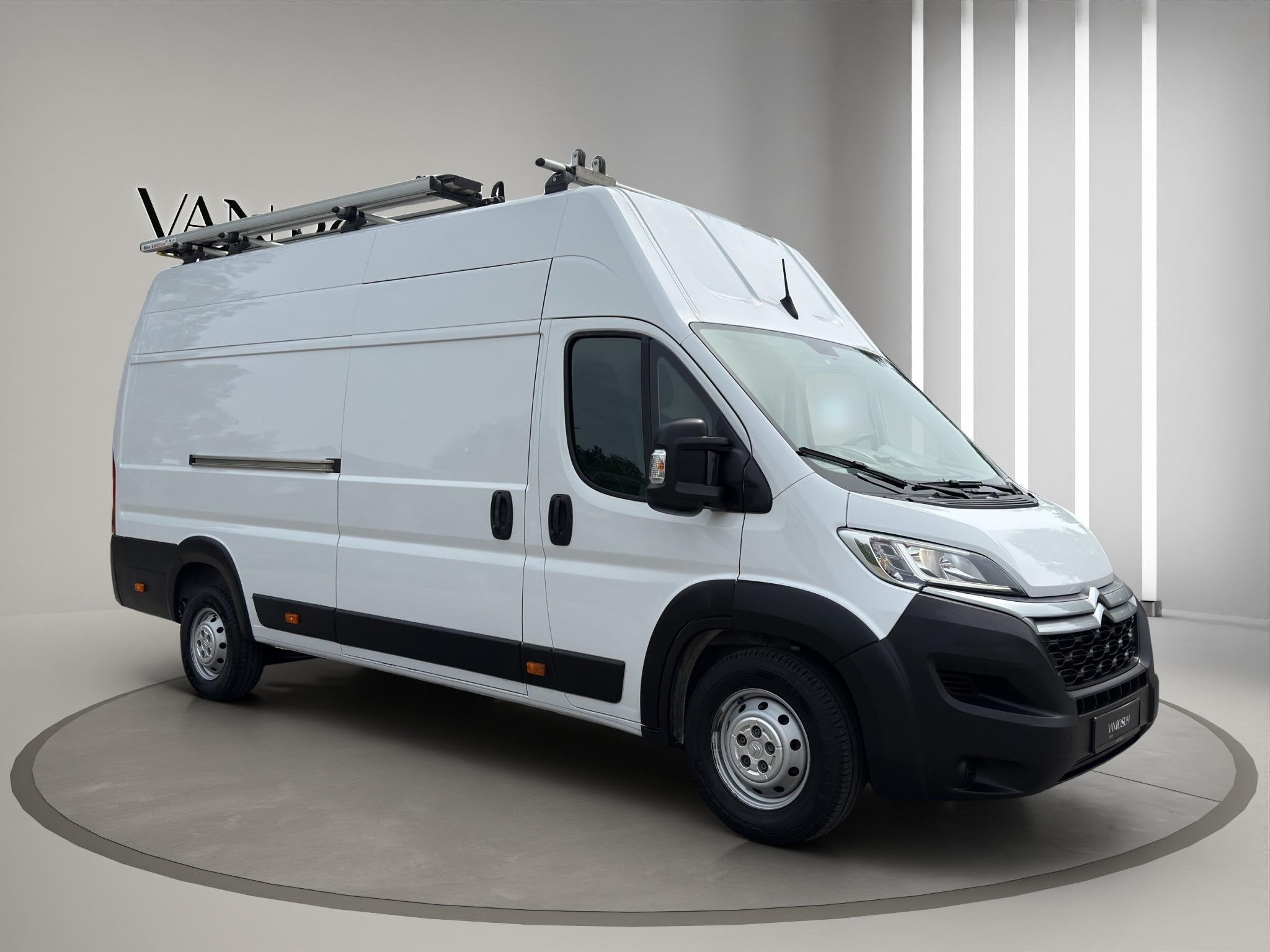 Citroen Jumper 35 2.2 BlueHDi 165 L4H3 Club Zwaar | Navi | 3, Voorwielaandrijving, Stof, Gebruikt, 4 cilinders