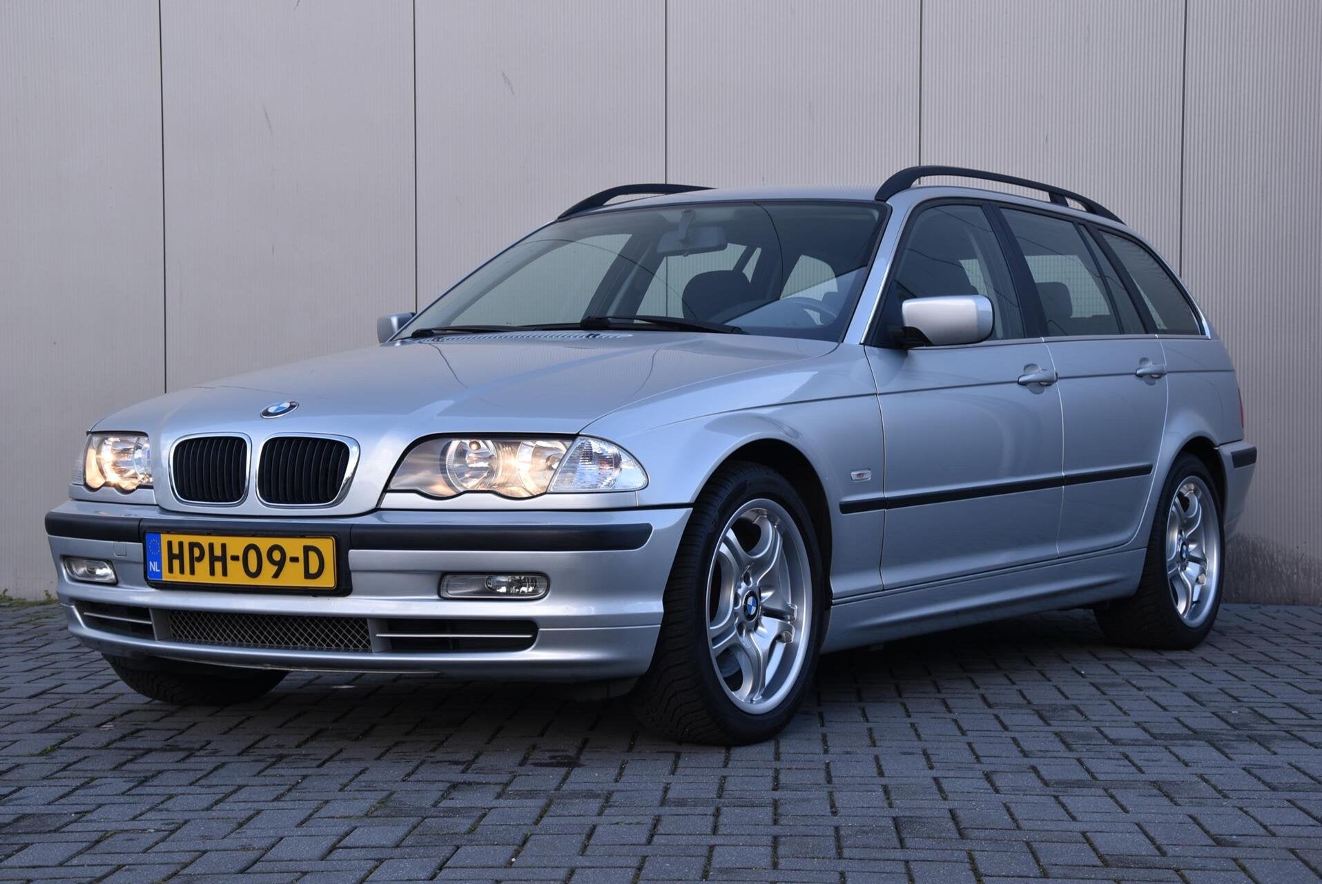 BMW 3-serie Touring 330i BLIJVEND YOUNGTIMER, Automaat, Achterwielaandrijving, Gebruikt, 231 pk