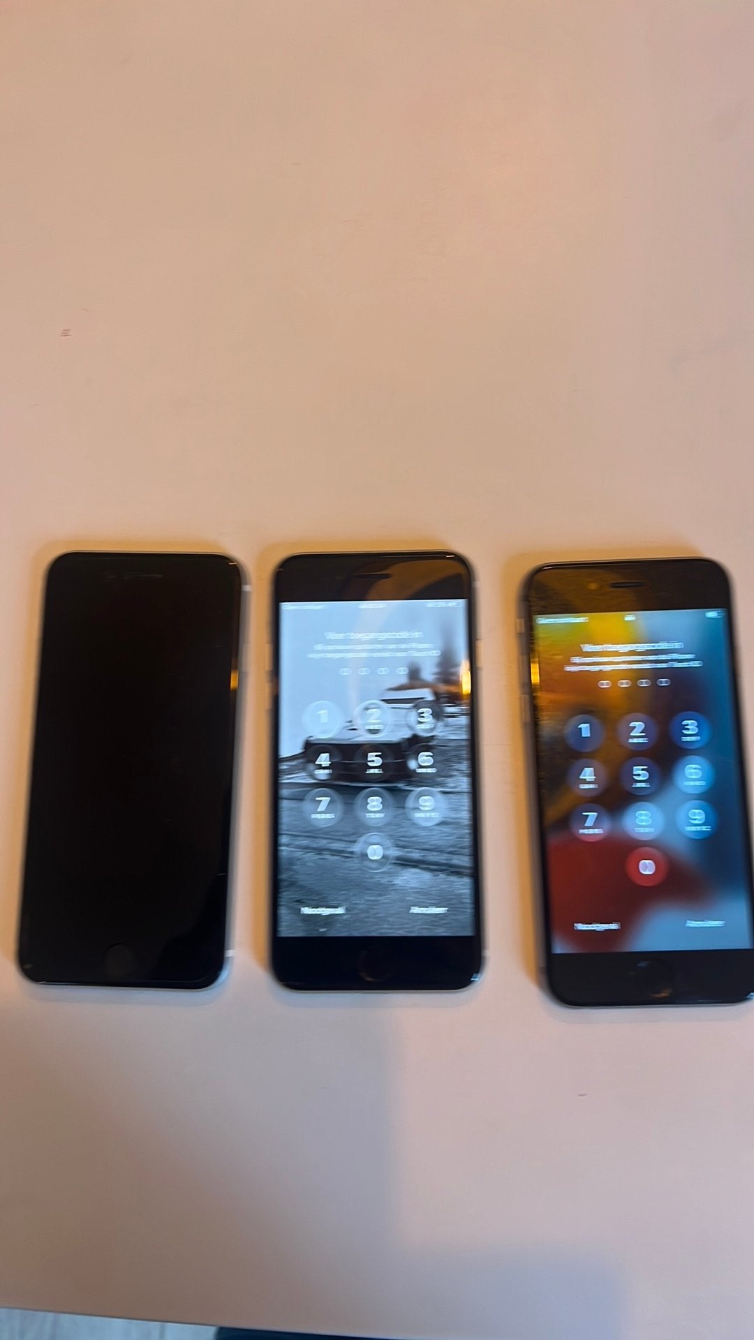 Iphone 6s (2x) en Iphone SE 64 gb, Telecommunicatie, Mobiele telefoons | Apple iPhone, Ophalen, Zo goed als nieuw, 64 GB, Zilver