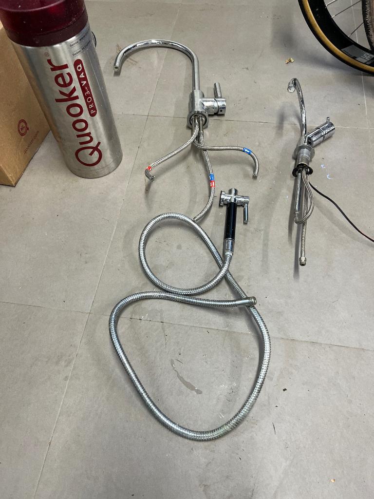 Quooker kraan + gewone kraan, Ophalen, Zilver, Metaal, Overige typen