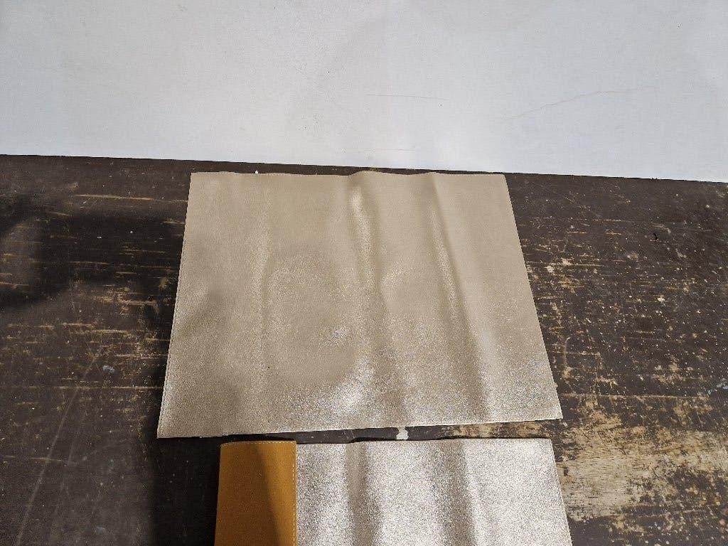 2 stuks placemat goudkleurig PU leer 35x45 nieuw, Nieuw, Ophalen of Verzenden, Placemat, Leer
