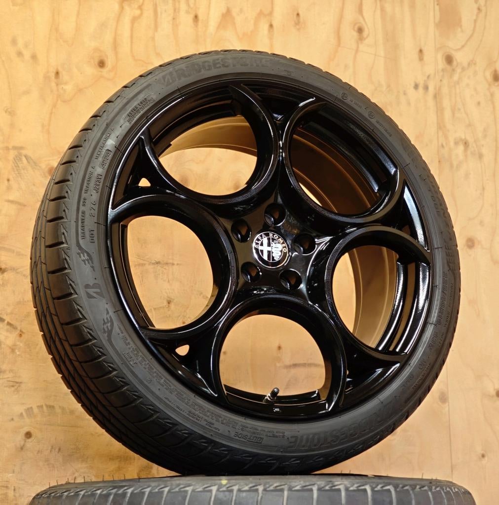 19" ALFA ROMEO GIULIA velgen Bridgestone banden, Alfa, Gebruikt, Alfa, Banden en Velgen