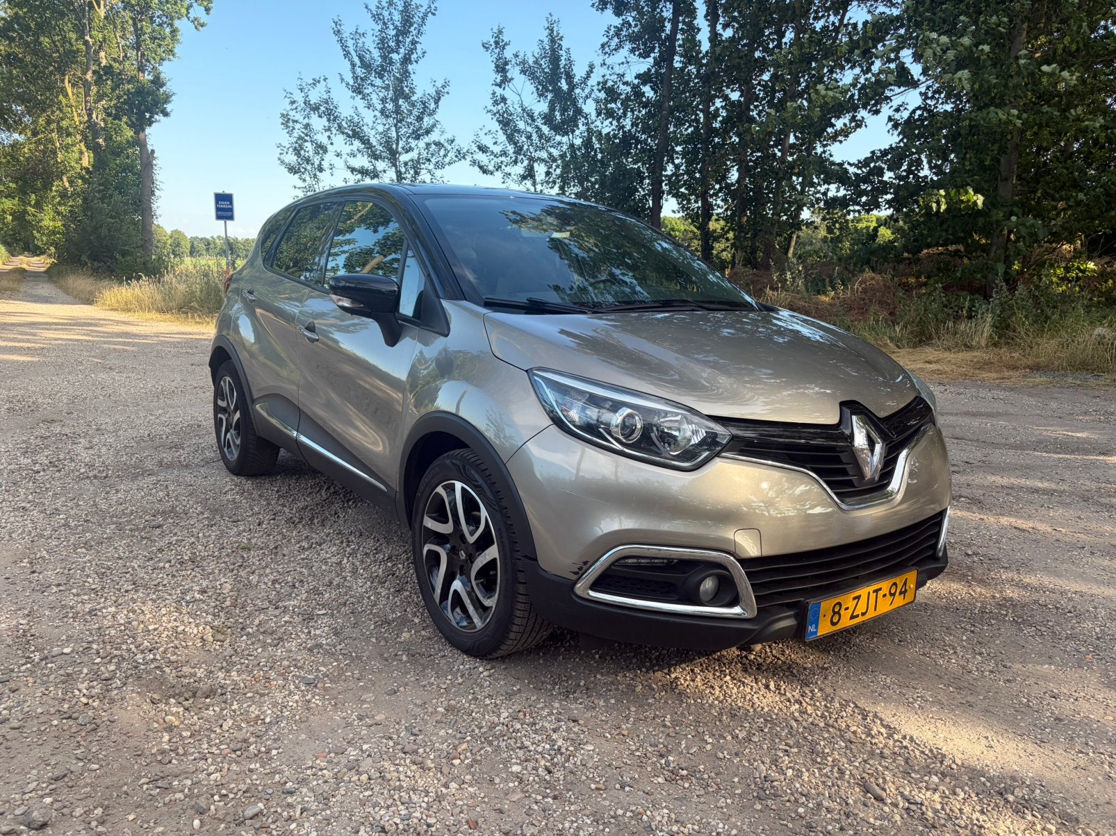 Renault Captur 0.9 TCE 90 2015  km 137650, Auto's, Renault, Voorwielaandrijving, 898 cc, Bruin, 49 €/maand