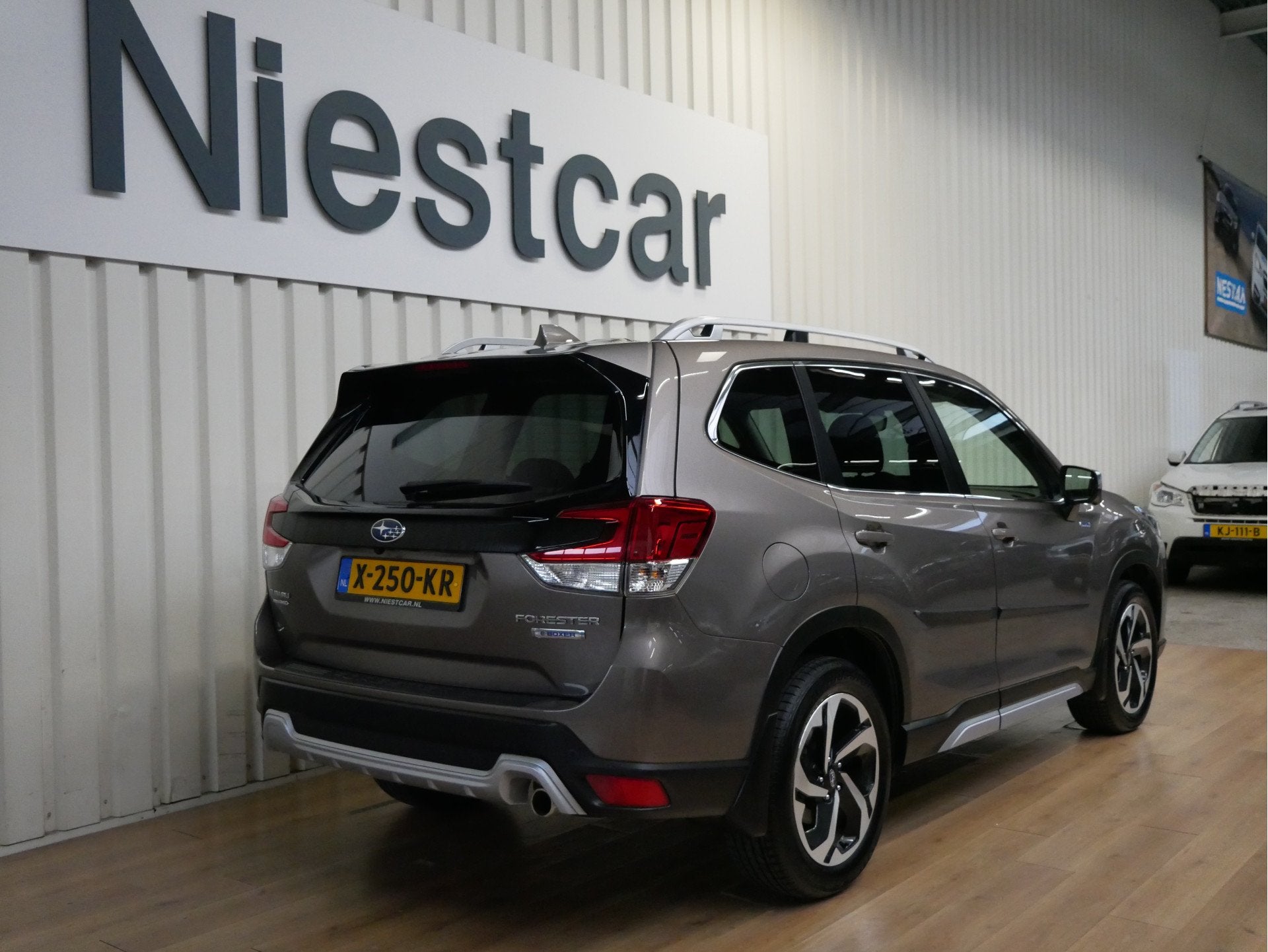 Subaru Forester 2.0i e-BOXER Premium Eye-Sight / Navigatie /, 4 cilinders, Leder, Bedrijf, Forester