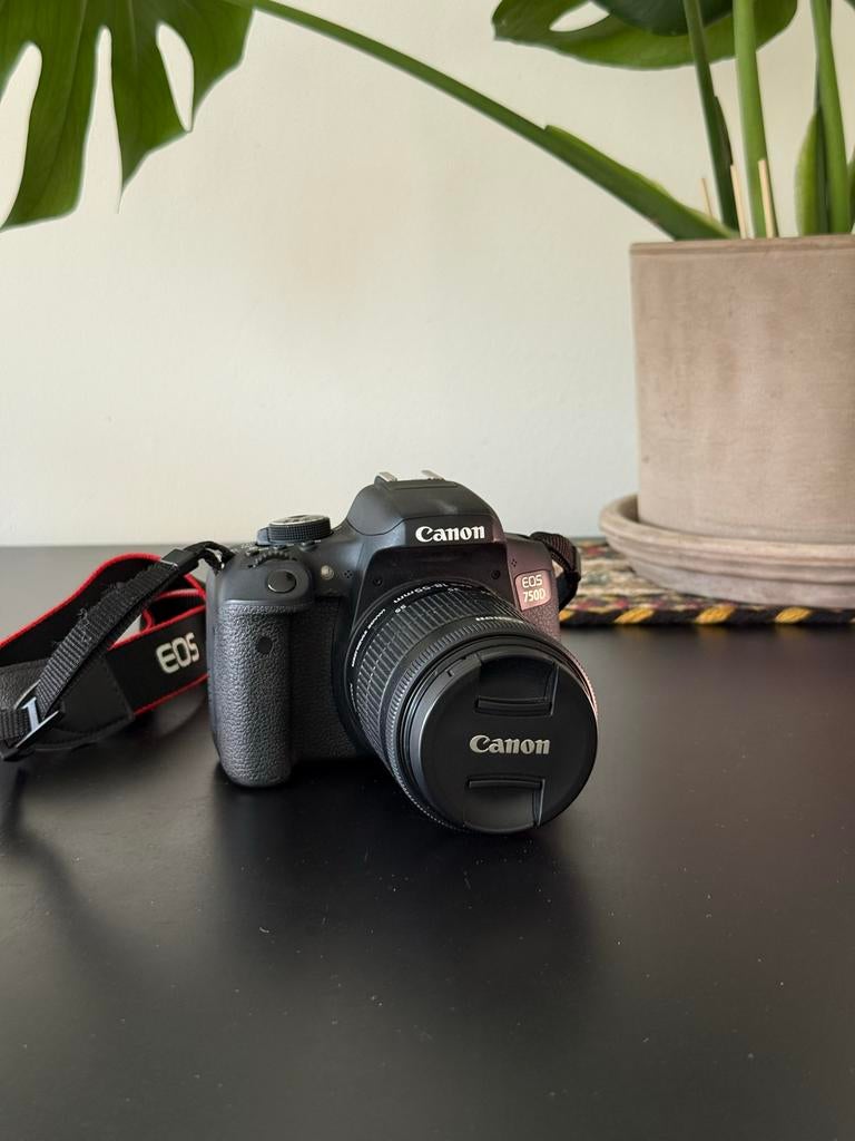 Canon EOS 750D Spiegelreflexcamera met 18-55mm lens, Ophalen, Gebruikt, Spiegelreflex, Canon