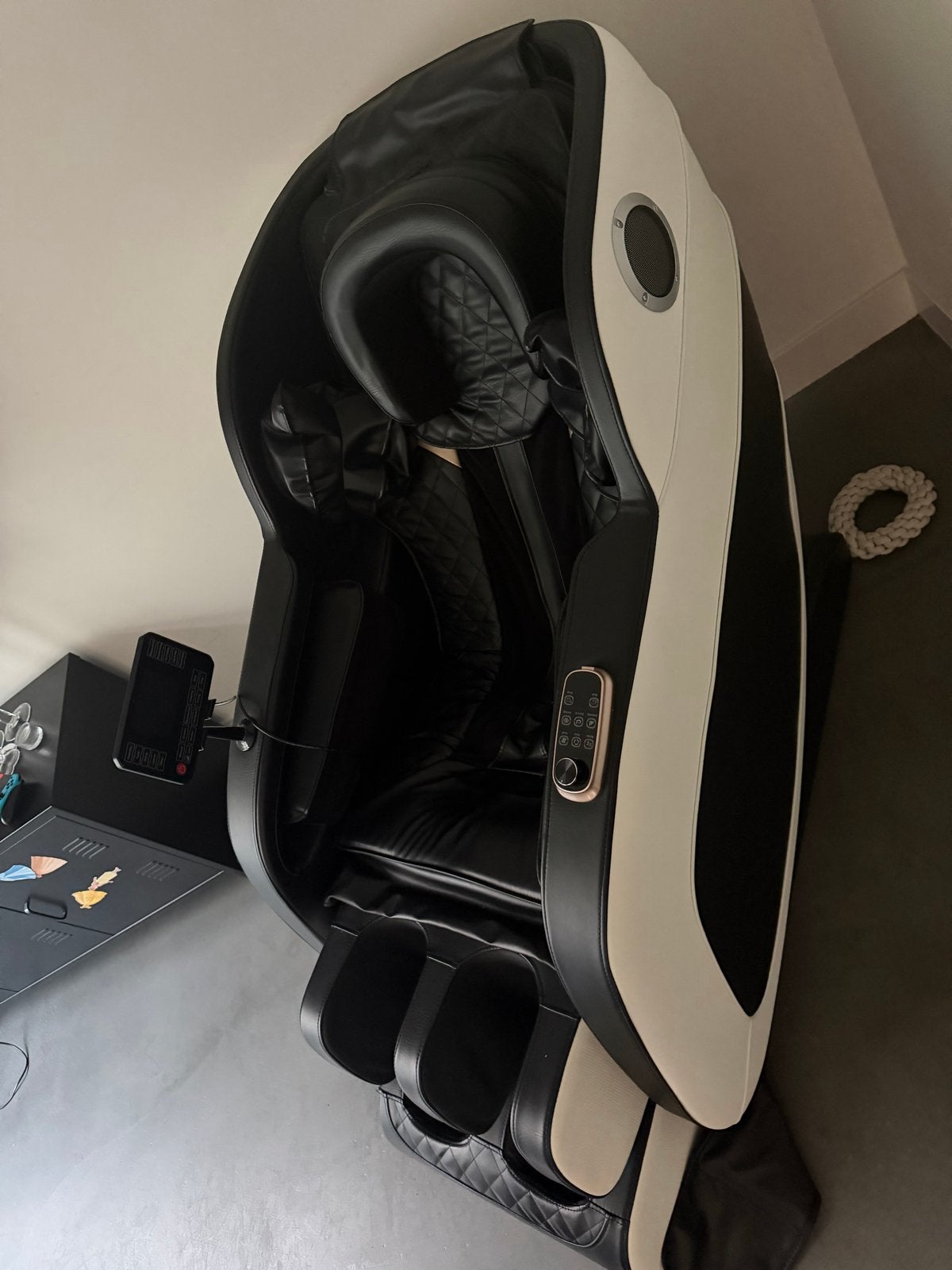 Luxe Massagestoel met Zero Gravity en Verwarming, Ophalen, Zwart, Leer, Zo goed als nieuw