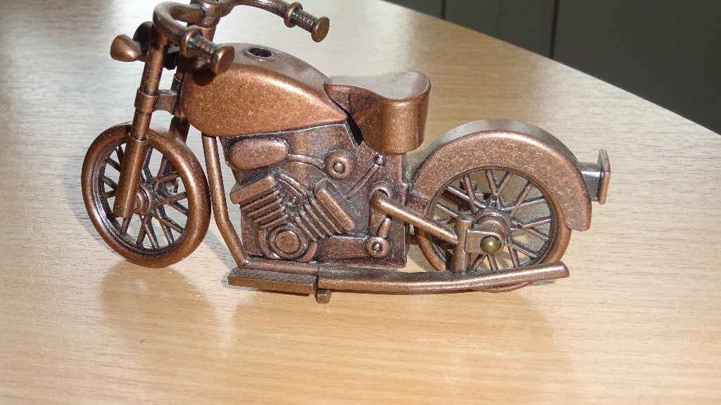 Aansteker Motor Van Koper., Verzamelen, Rookartikelen, Aanstekers en Luciferdoosjes, Ophalen of Verzenden, Gebruikt, Aansteker