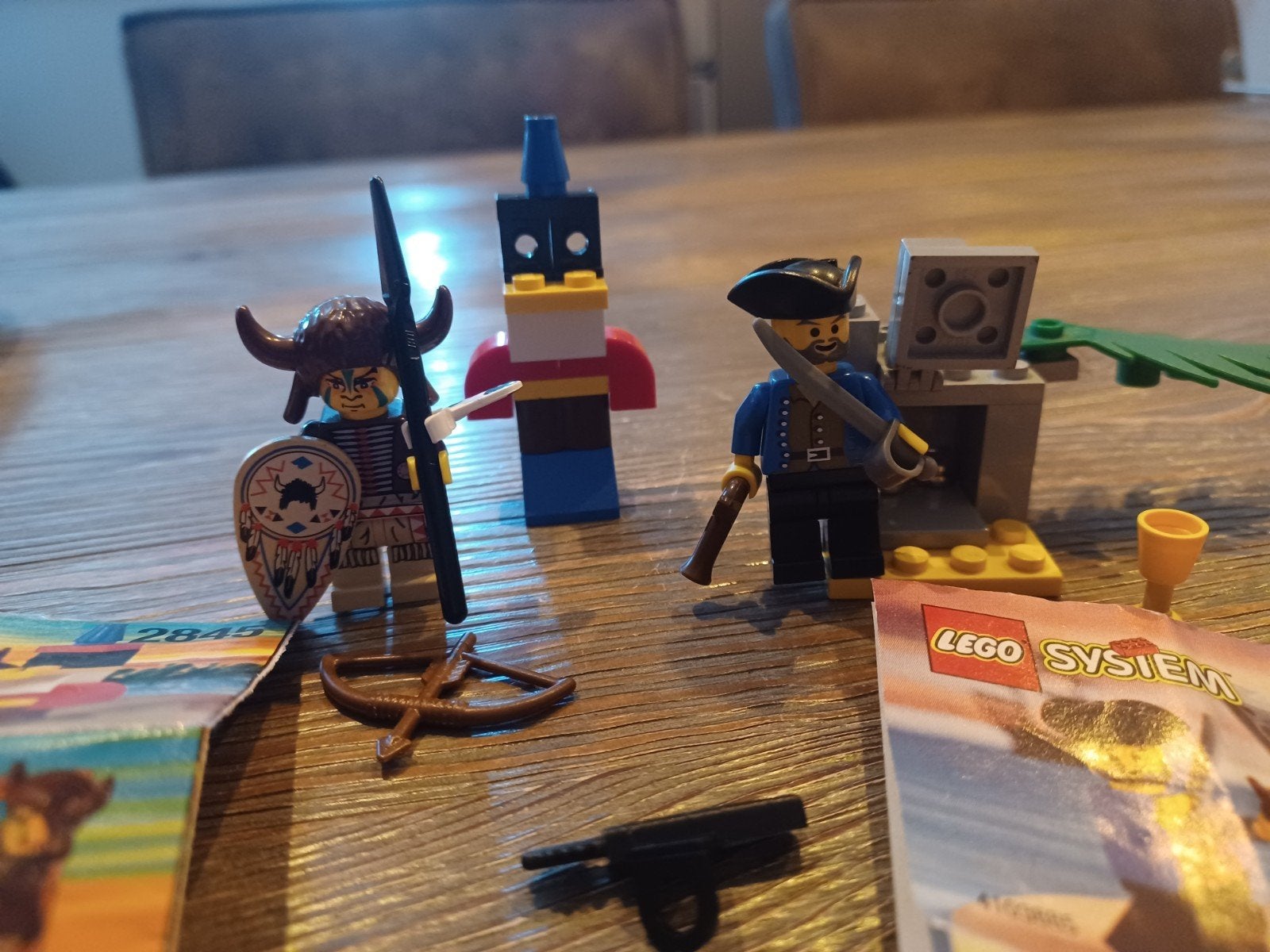 2x LEGO System sets: 2845 en 1747 met boekjes, Kinderen en Baby's, Ophalen, Gebruikt, Lego, Inclusief instructies