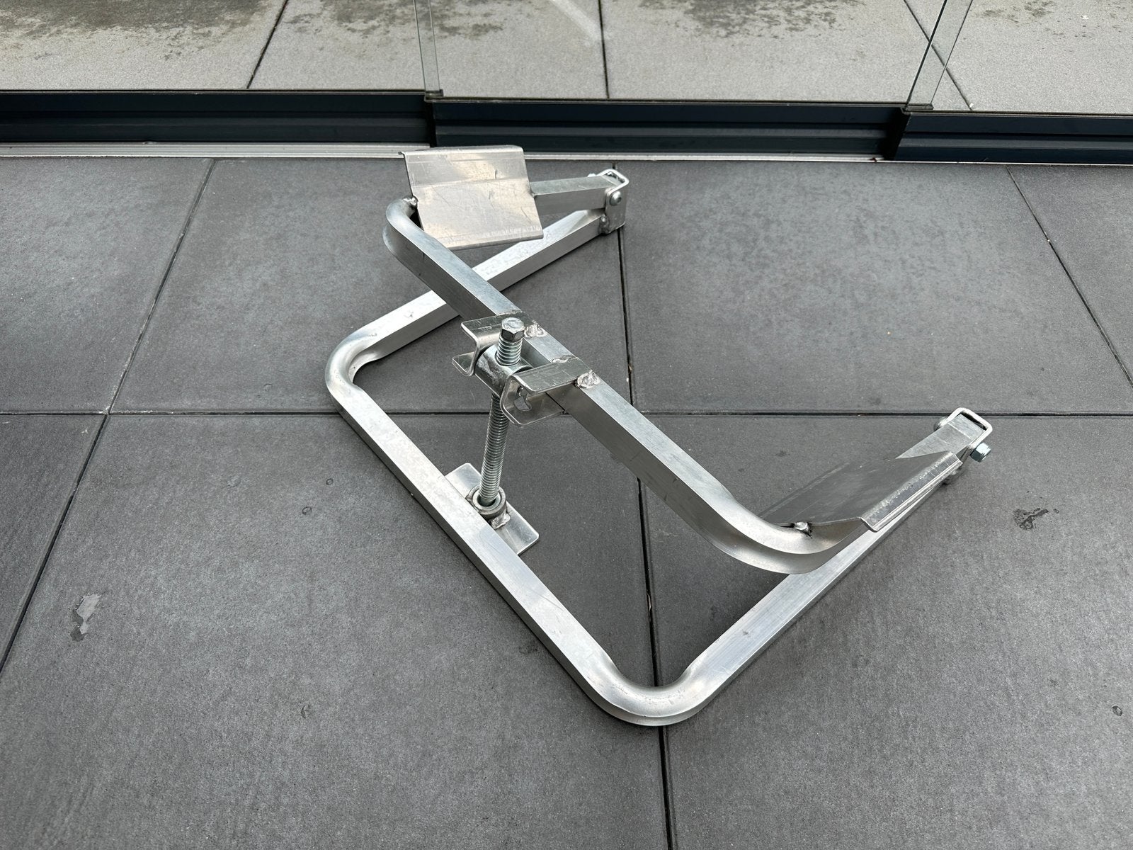 Caravan leveler levelsysteem aluminium, Caravans en Kamperen, Ophalen, Zo goed als nieuw