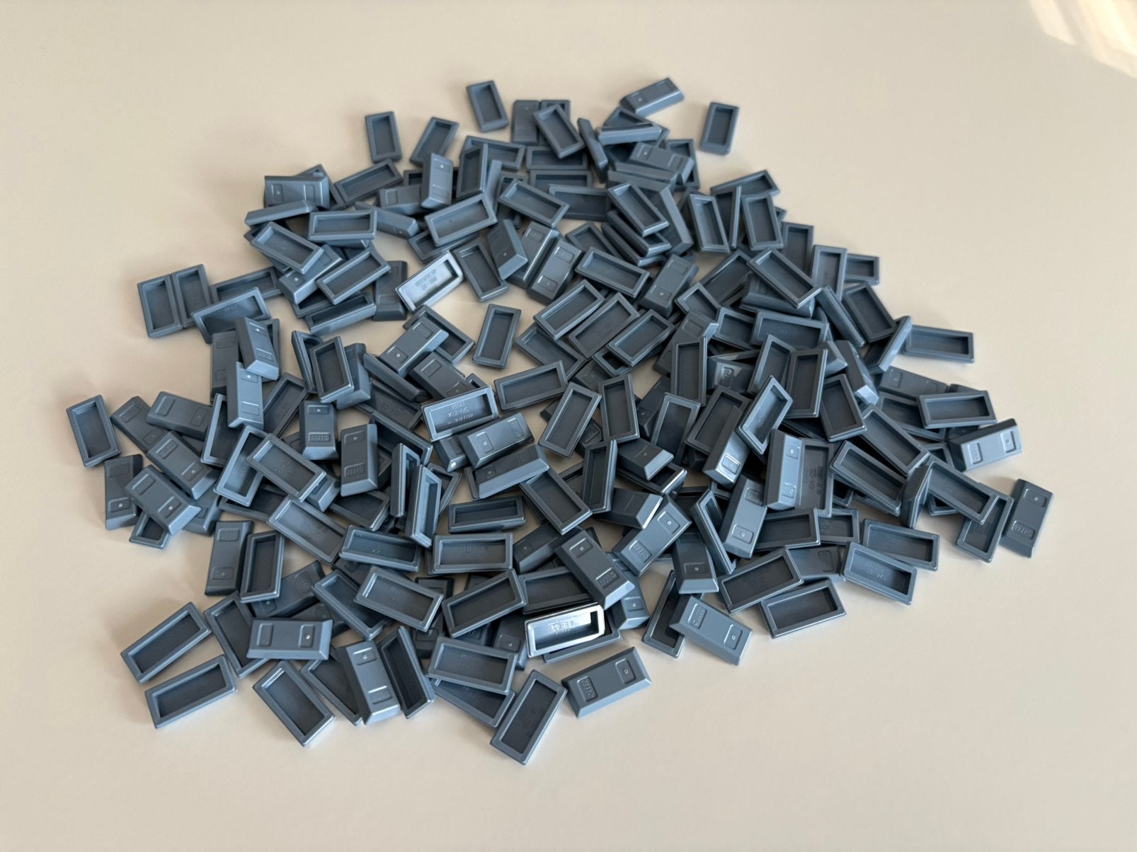 Lego tegel / ingot 1x2 - Sand Blue - 250 stuks - Nieuw, Lego, Nieuw, Ophalen of Verzenden, Losse stenen