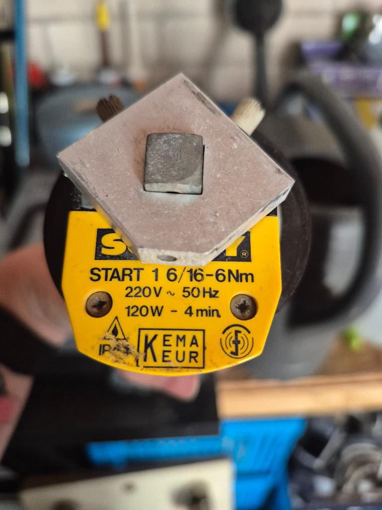 motor voor screens, Gebruikt, Overige typen, Ophalen of Verzenden, Minder dan 250 cm