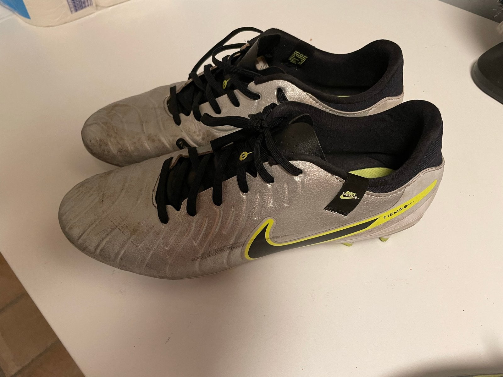 Nike Tiempo voetbalschoenen - Maat 43, Ophalen, Gebruikt, Schoenen