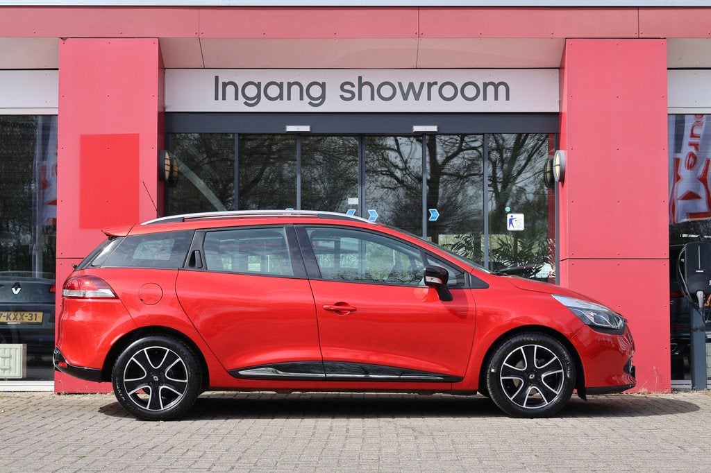 Renault Clio Estate 1.2-16v Expression | Airco | Navigatie |, Auto's, Renault, Voorwielaandrijving, Stof, Gebruikt, Zwart