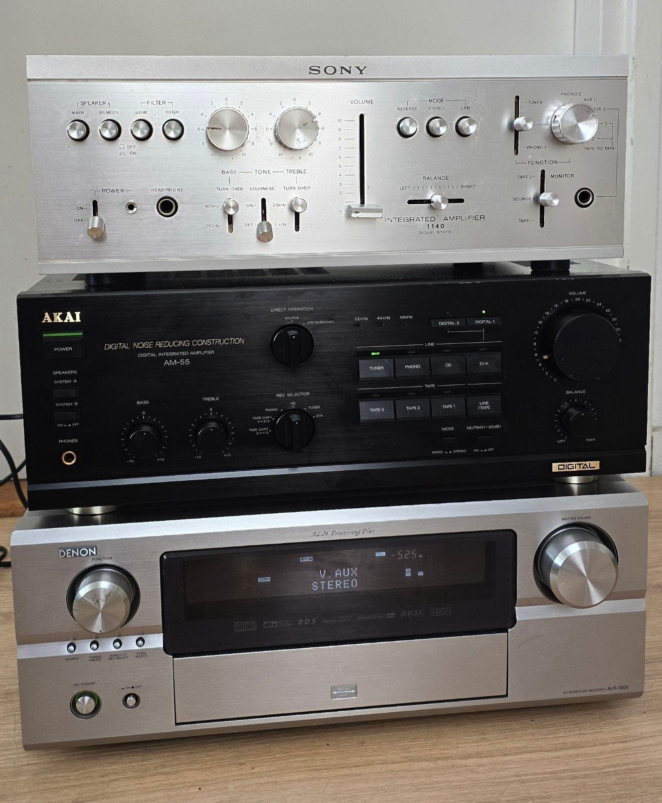 3 ️❗️defecte️❗️ versterkers: Sony, Akai, Denon - voor onderd, Overige systemen, Niet werkend, 120 watt of meer, Ophalen