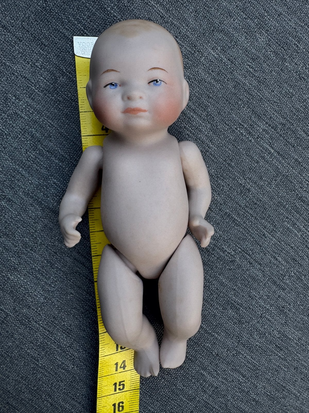 Stenen popje 14 cm - Vintage babypop, Verzamelen, Poppen, Ophalen of Verzenden, Gebruikt, Babypop