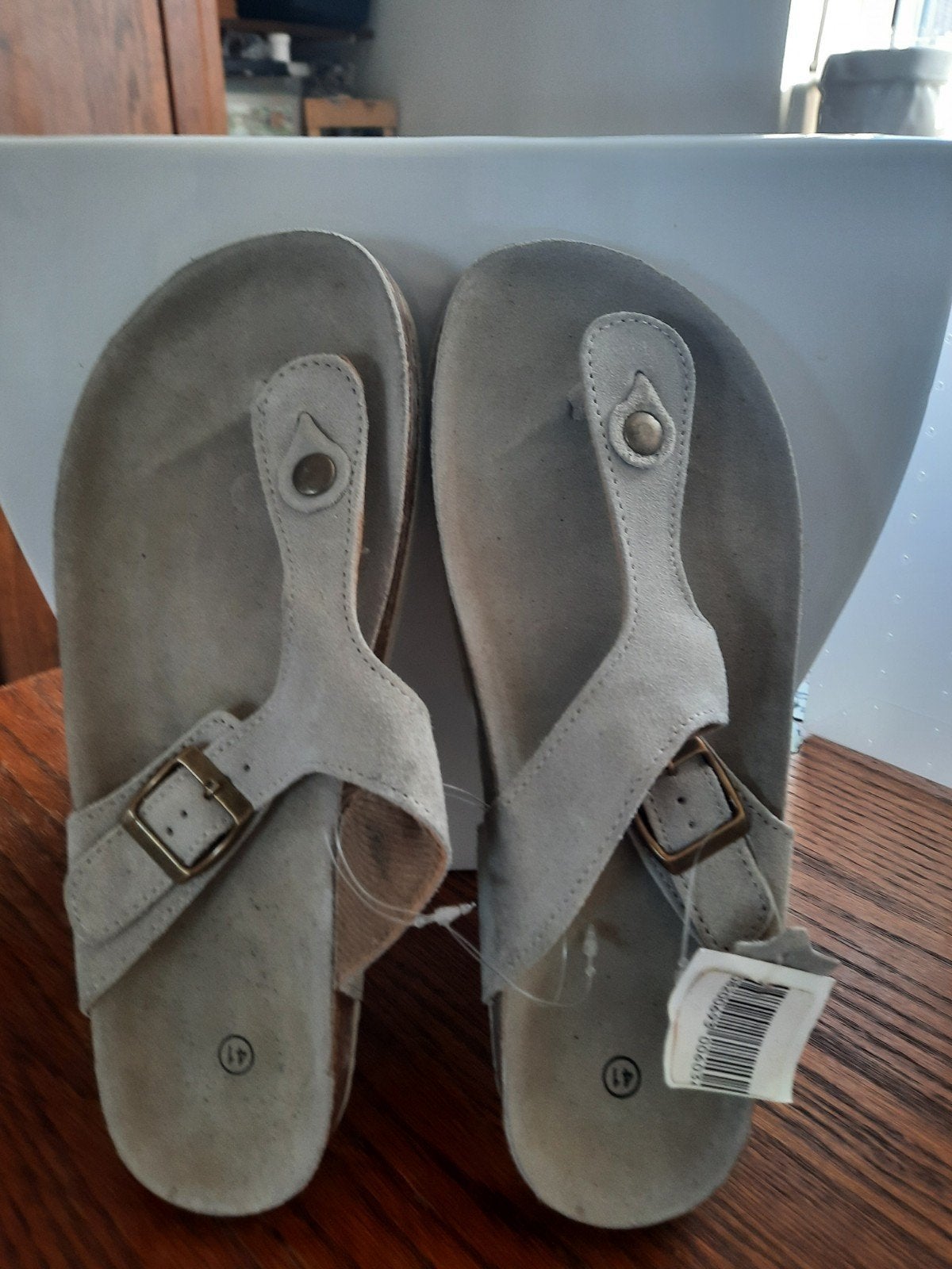 beige slippers maat 41 nooit gedragen 10 euro, Kleding | Dames, Schoenen, Ophalen of Verzenden, Nieuw, Beige