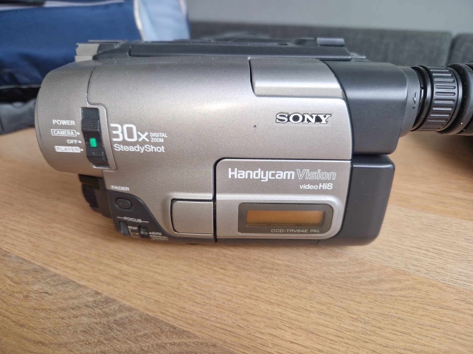 Sony Handycam Vision Video Hi8 - Vintage Camcorder, Gebruikt, Ophalen of Verzenden, 8 tot 20x, Sony