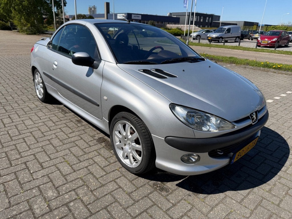 Peugeot 206 206cc 2.0-16V, 136 pk, Gebruikt, 4 cilinders, 4 stoelen
