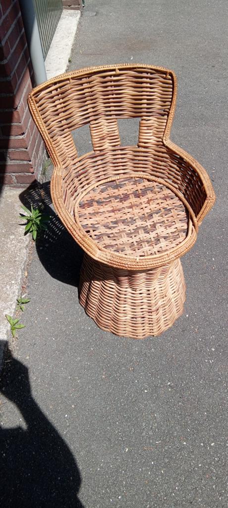 Vintage Afrikaanse gevlochten rotan stoel., Huis en Inrichting, Stoelen, Ophalen, Zo goed als nieuw, Bruin, Eén