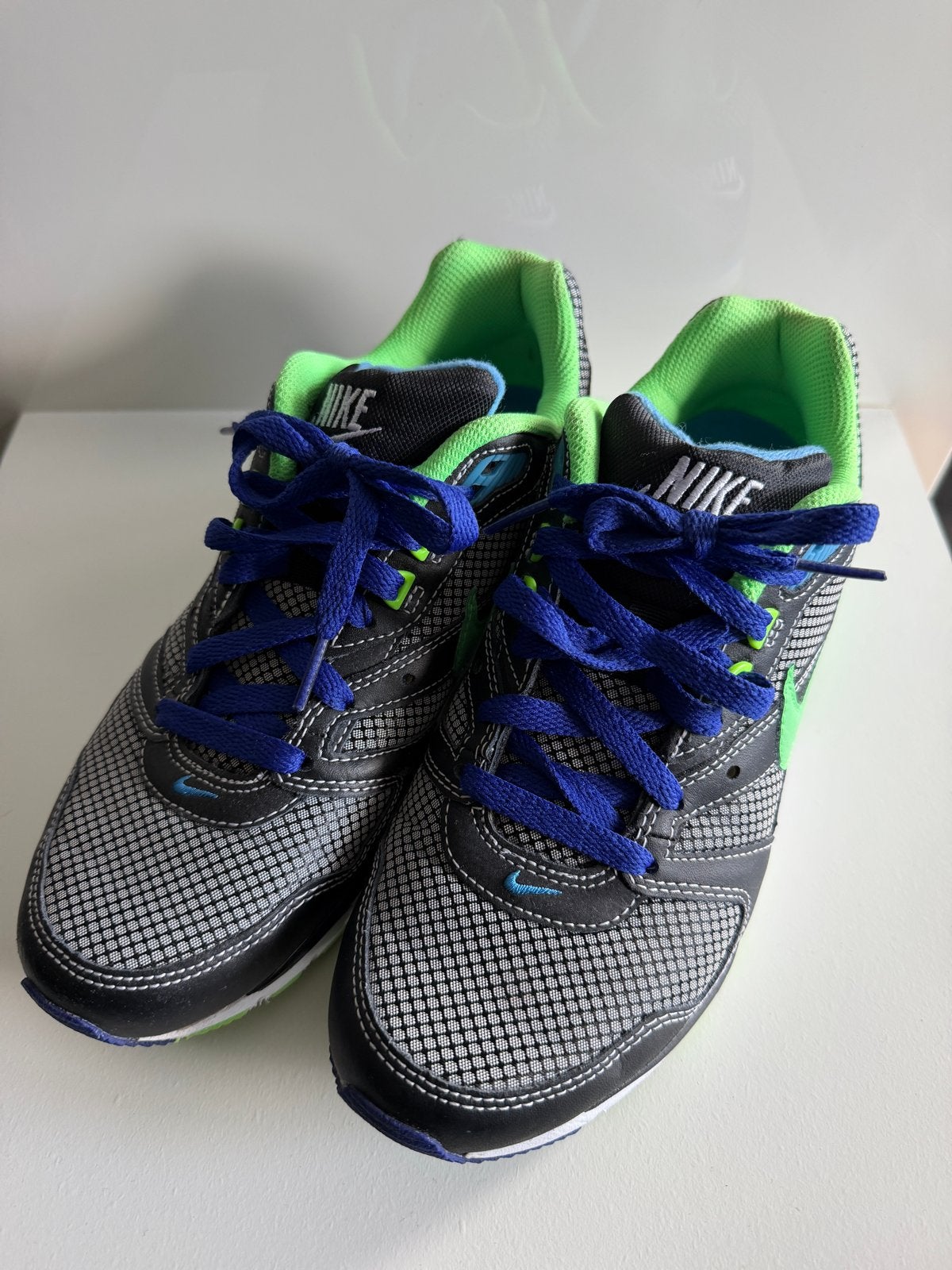 NIKE Twilight Runner sneakers - maat 40.5, Ophalen of Verzenden, Zo goed als nieuw, Overige kleuren, Sneakers of Gympen