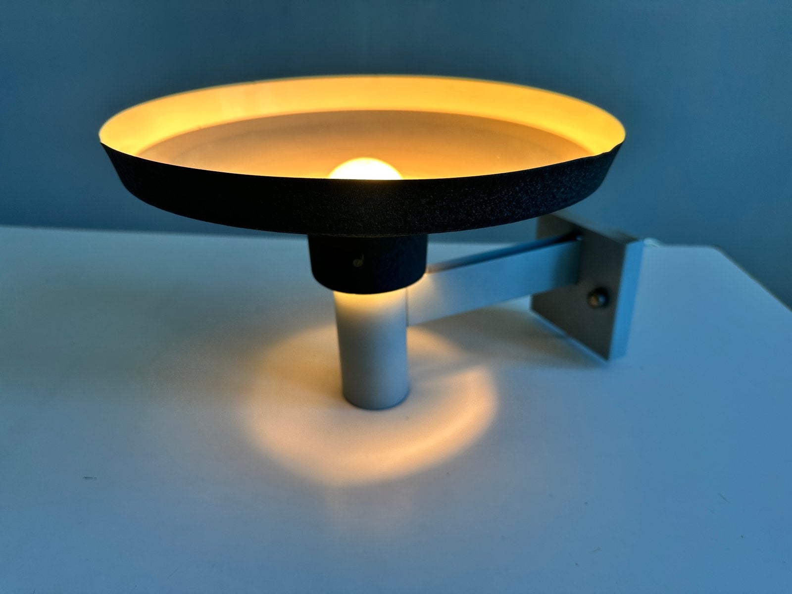 Vintage Hiemstra evolux Wandlamp jaren 50 60, Gebruikt, Indirect licht, Grijs, Overige fittingen