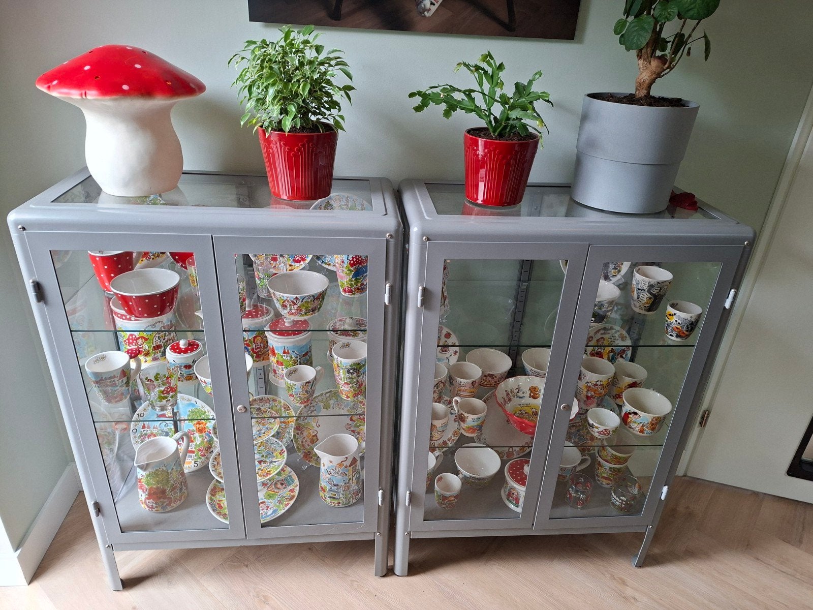 Fabrikör vitrinekast - Grijs metaal met glas, Ophalen, Met deur(en), Modern, Industrieel, 100 tot 150 cm