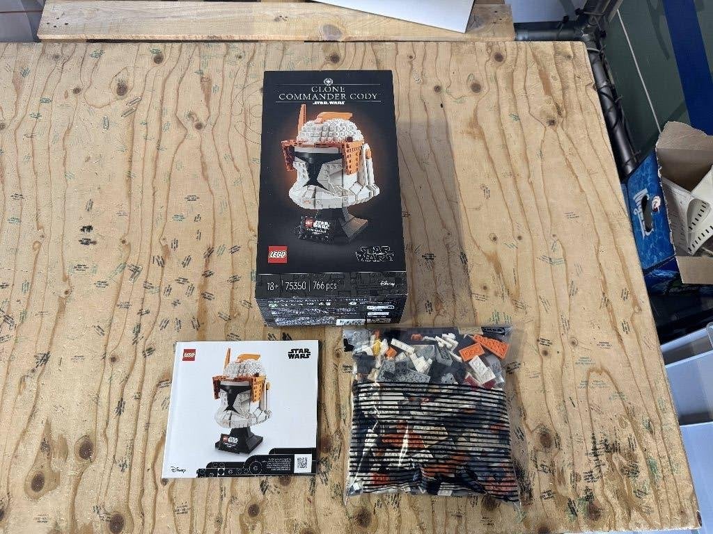 LEGO Star Wars Clone Commander Cody Helm (75350), Compleet, Info@lego.com, Star Wars, Denemarken