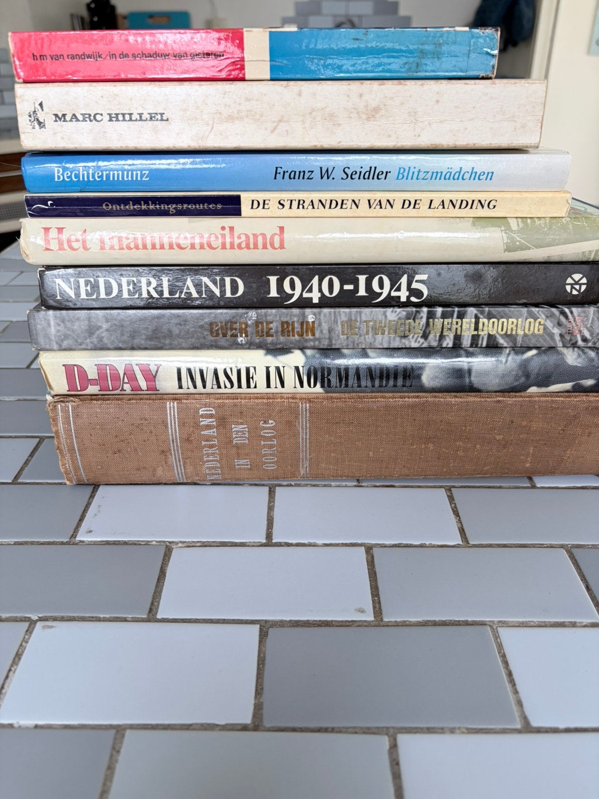 Pakket van 8+ WO2- en geschiedenisboeken, Ophalen of Verzenden, Gelezen