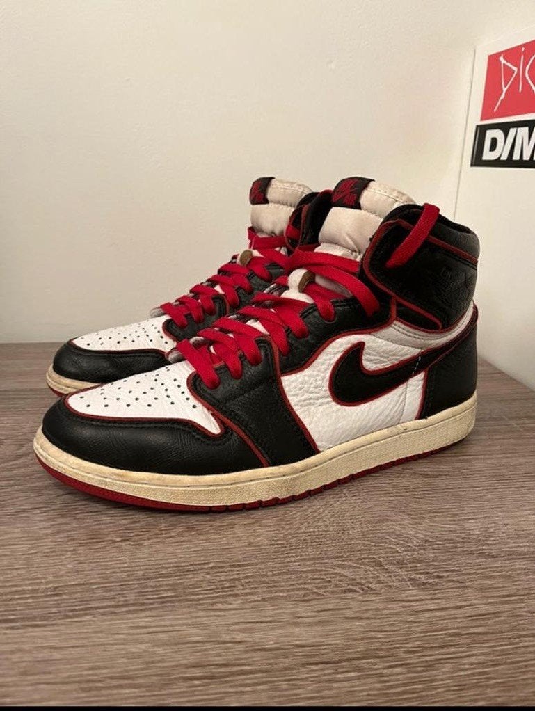 Nike Air Jordan 1 Retro High OG Bloodline Sneakers, Zwart, Ophalen of Verzenden, Sneakers of Gympen, Gedragen