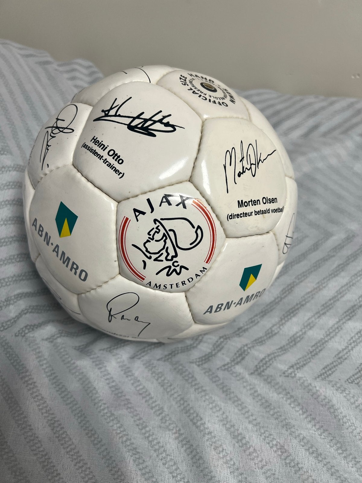 Gesigneerde Ajax Voetbal - Uniek Collectors Item, Ophalen of Verzenden, Gebruikt, Bal