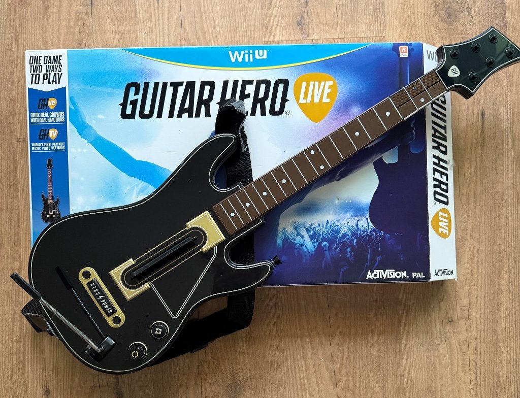 Guitar Hero Wii Gitaar, Ophalen, Muziek, 1 speler, Zo goed als nieuw