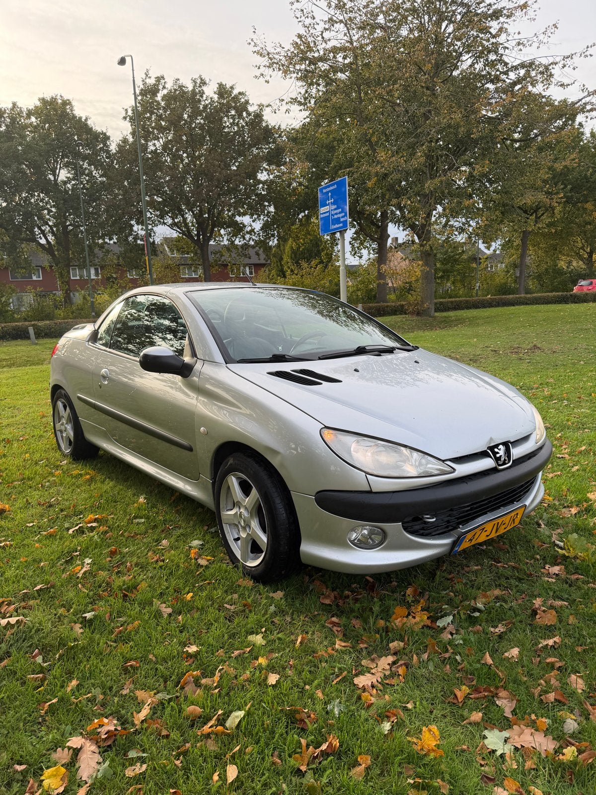 Peugeot 206 1.6 CC 2002  nieuwe APK 162.000 NAP km stand, Auto's, Voorwielaandrijving, 4 cilinders, Cabriolet, 4 stoelen